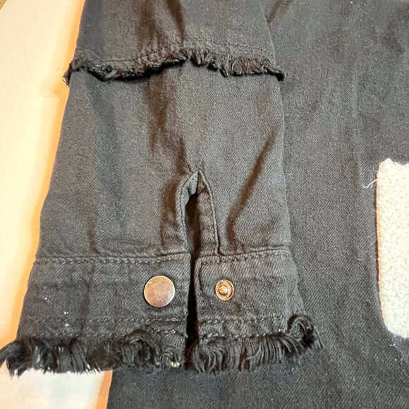 Black Rock and Roll Frayed Shirt Long Sleeve Snap Button Front Shacket SZ M Boxy - Picture 5 of 10